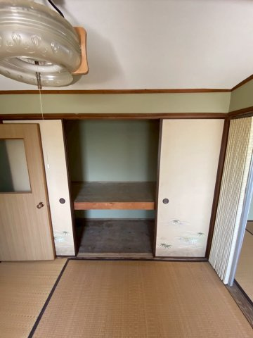 西安威１丁目貸家の内装
