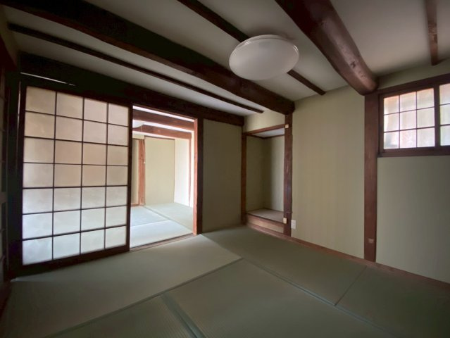 西安威１丁目貸家の寝室