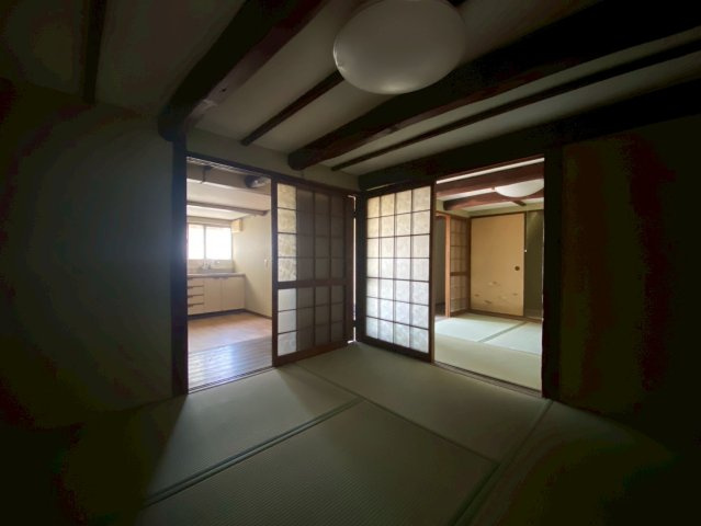 西安威１丁目貸家の内装