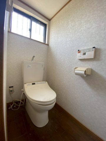 西安威１丁目貸家のトイレ