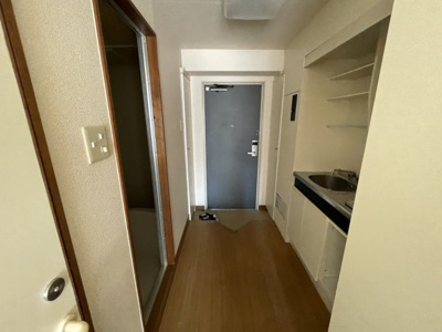 【玄関】 | サザレビル