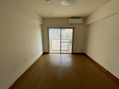 【居間・リビング】 | サザレビル