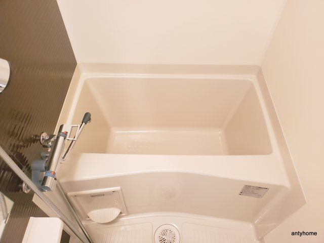 Luxe新大阪SOUTH　仲介手数料無料の浴室