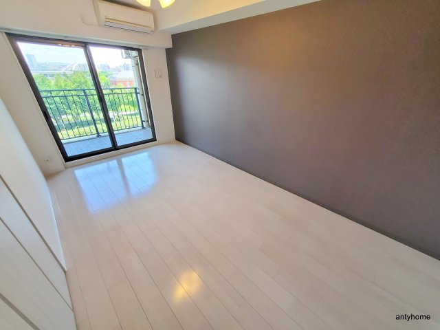 Luxe新大阪SOUTH　仲介手数料無料の寝室