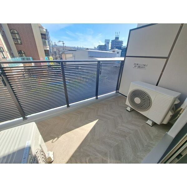 スプランディッド福島WESTのバルコニー