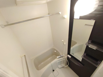 【浴室】 | リブリ・ホーリー鎌倉 | ゆったり過ごせるお風呂です