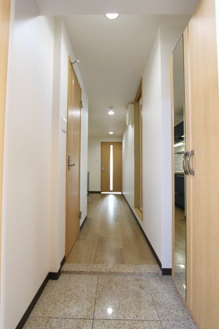 サンシャイン３３９の玄関