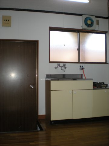 ハイツ鞍岡のキッチン