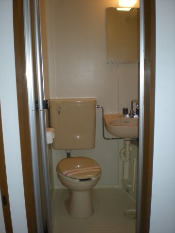 ハイツ鞍岡のトイレ