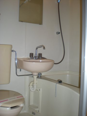 ハイツ鞍岡の浴室