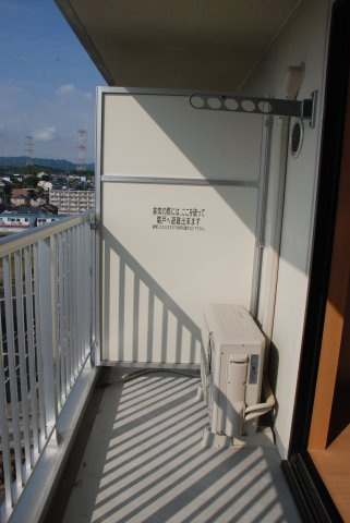 かぐや姫タワービルのバルコニー