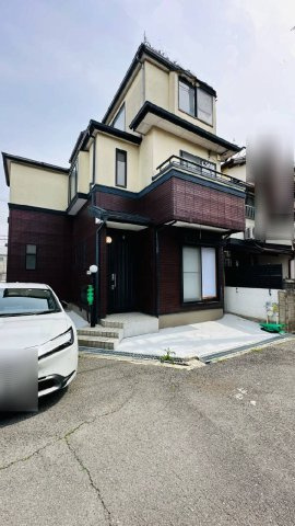 利倉3丁目の駐車場