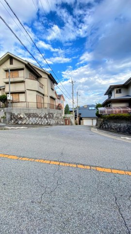 中山桜台5丁目の前面道路含む現地写真