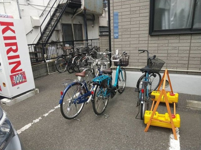 【駐車場】 | ウェルカム | 敷地内に自転車置き場があります(^^)/