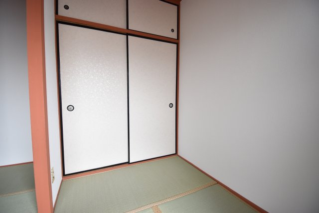 湊マンションB棟の和室