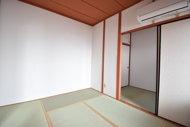 湊マンションB棟の寝室