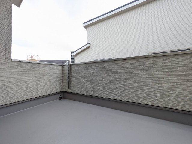 【バルコニー】