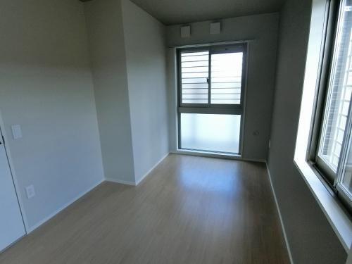 アインス鳥飼の居間・リビング|内装イメージ：同タイプイメージ写真（床・壁など現状優先）