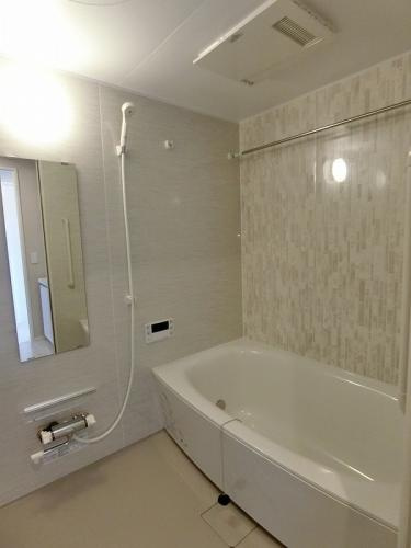 アインス鳥飼の浴室|内装イメージ：同タイプイメージ写真（床・壁など現状優先）