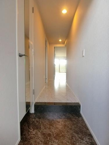 アインス鳥飼の玄関|内装イメージ：同タイプイメージ写真（床・壁など現状優先）