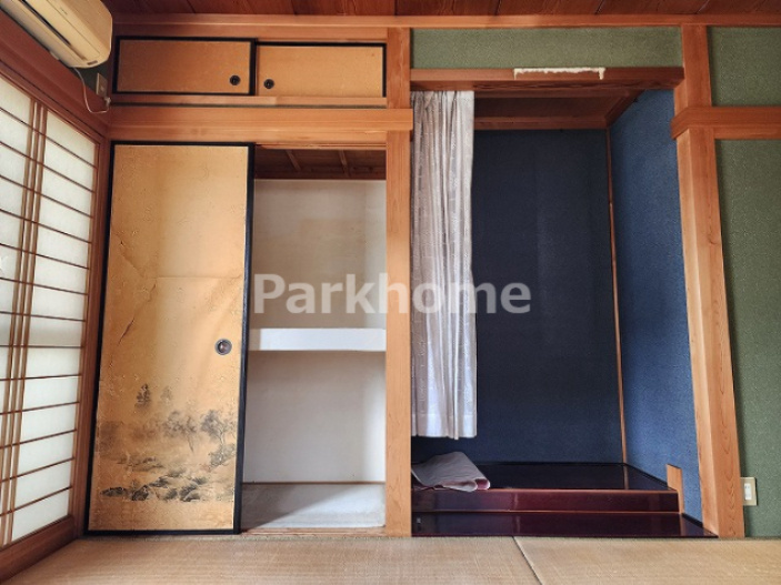 【前面道路含む現地写真】の画像