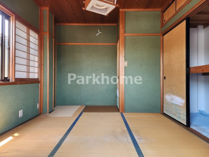 高知市東雲町　中古戸建の和室|和室、ちょっとしたくつろぎスペースにいかがでしょうか