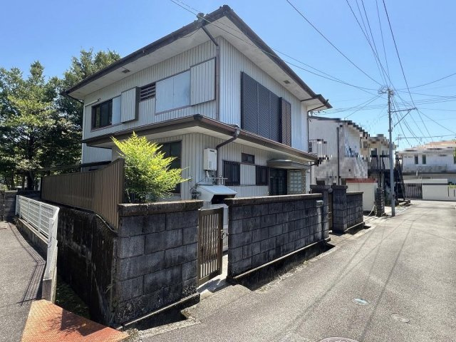 高知市三園町　売土地の前面道路含む現地写真