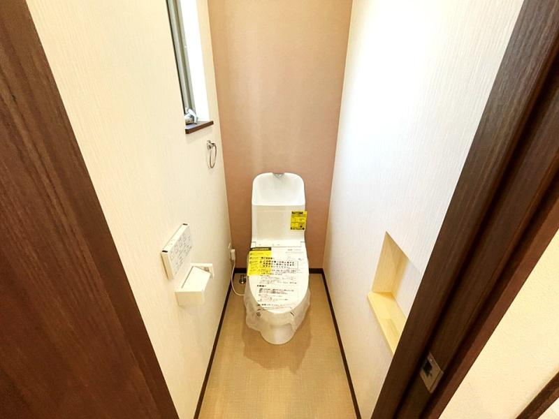 香美市土佐山田町　中古住宅のトイレ|新築時の写真