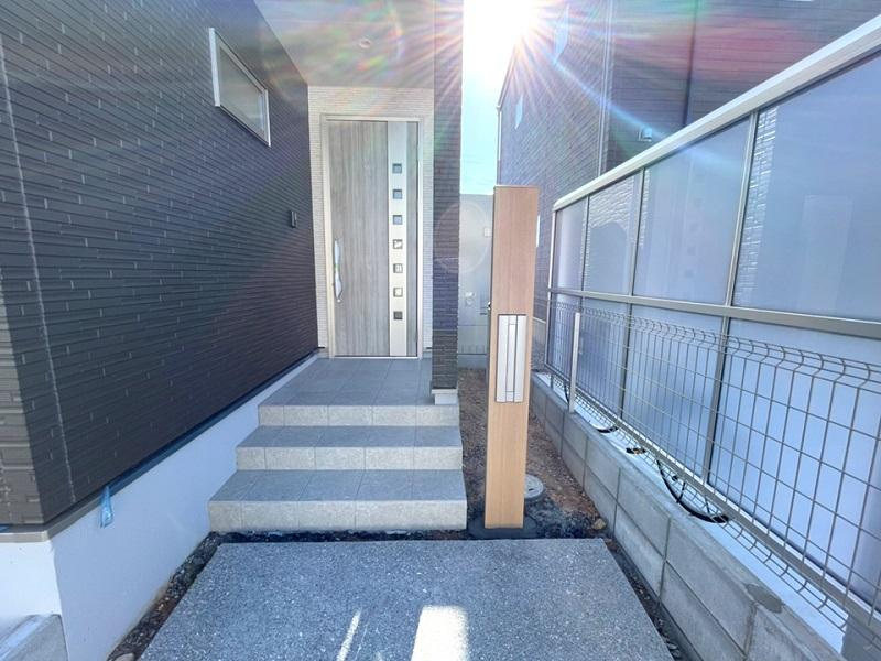 香美市土佐山田町　中古住宅のエントランス|新築時の写真