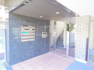 ★オートロック付のエントランス★