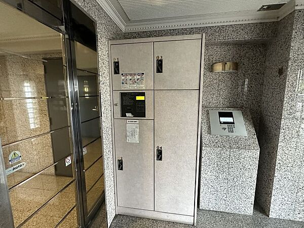熊本市中央区水前寺１丁目の賃貸マンションのエントランス