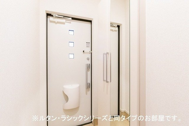 パークサイド白土Ⅱの玄関|ゆったりとした玄関です