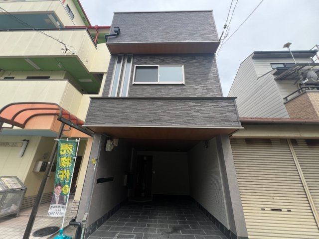 朝日町　中古戸建ての外観|建物外観を気になさる方へ、見た目の良い物件です