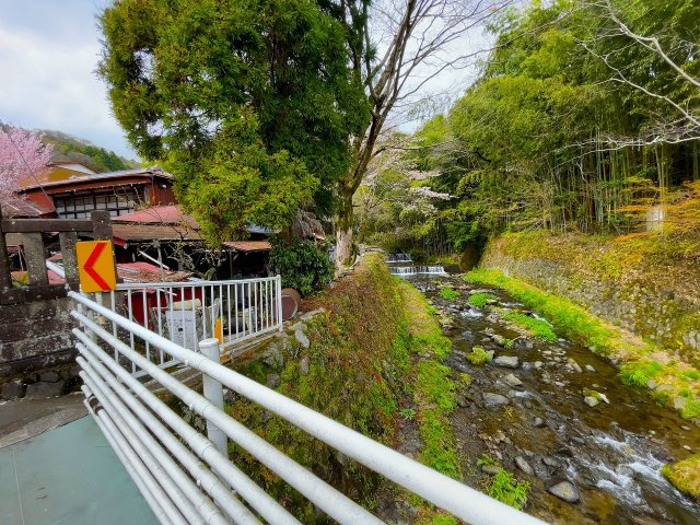 【外観】 | ◇◆伊勢原市大山 古民家(旧旅館)◆◇ | 透き通った美しい水の音が心休まる癒しの空間