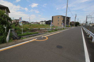 【前面道路含む現地写真】