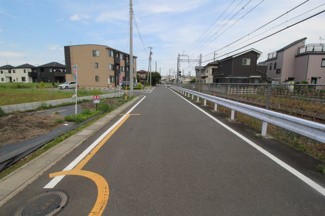 【前面道路含む現地写真】