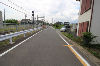 【前面道路含む現地写真】