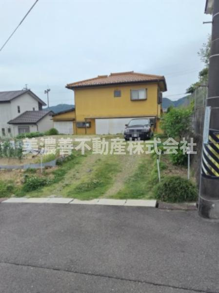 ６３３１４　関市迫間台土地の外観