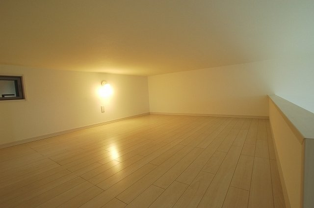 【洋室】 | LaLa姪浜 | 別号室の写真になります。現況優先。