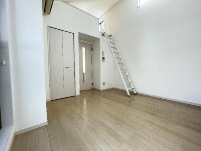 【収納】 | アウグーリ室見 | 別号室の写真になります。現況優先。