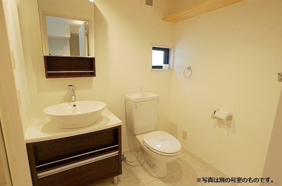 【トイレ】 | THE MEWS FLAT吉塚 | 別号室の写真になります。現況優先。