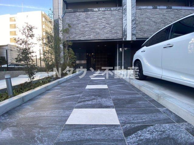 【エントランス】 | プレサンスロジェ栄三丁目 | 落ち着いたエントランスです