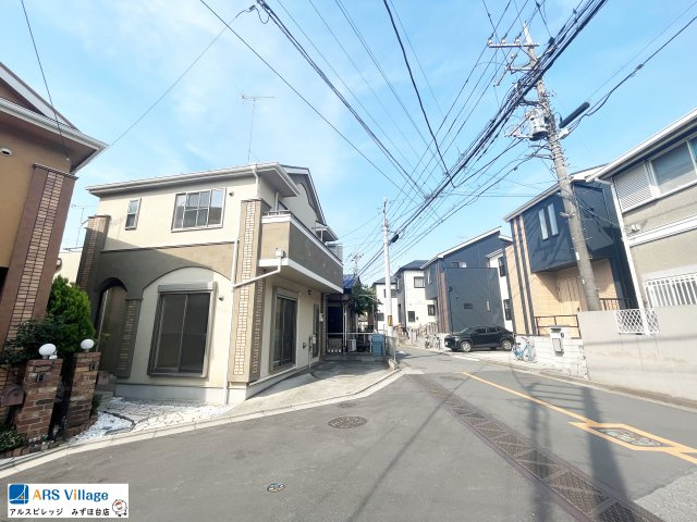 中古／富士見市東みずほ台4丁目の前面道路含む現地写真