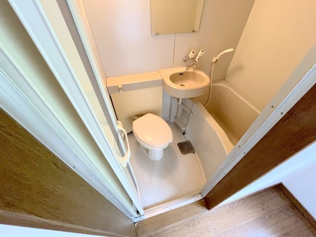 ハイツ本町の浴室