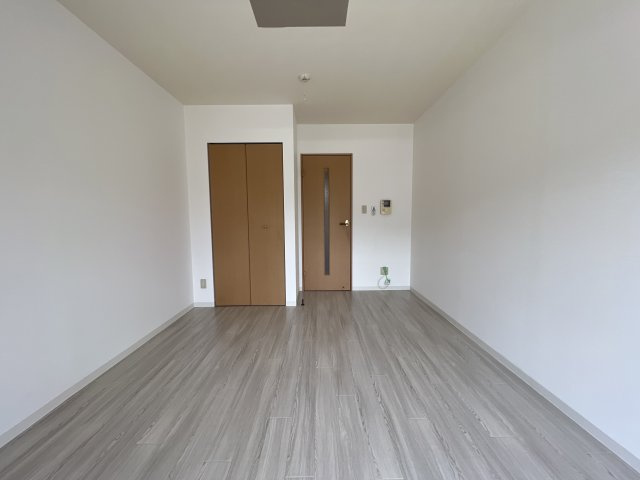 メゾンサンベリーナの居間・リビング