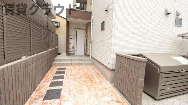 AQUE16のロビー|毎日通る玄関はこちらです