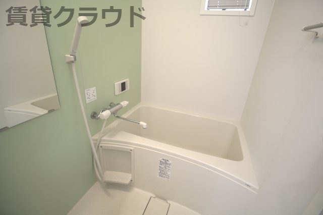 AQUE16の浴室|落ち着いた空間のお風呂です