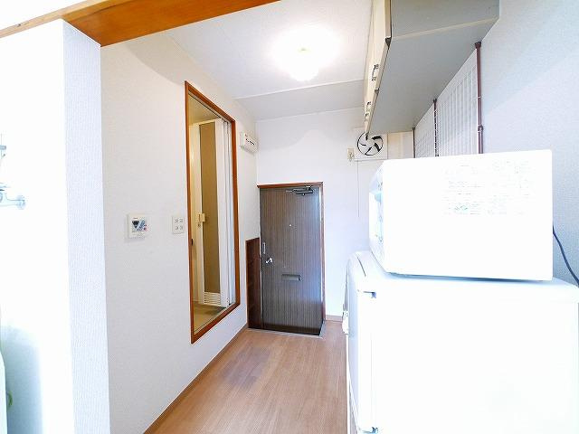 吉田ハイツの玄関