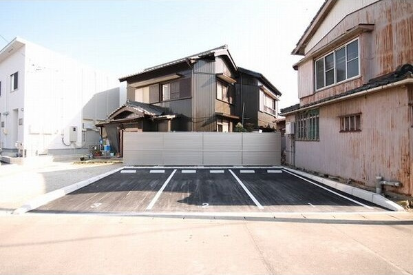 VILLAGE雅　　刈谷市近郊の賃貸はクラスホーム刈谷店の駐車場