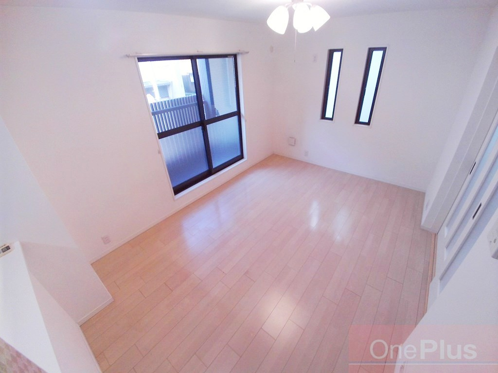 ベルク魚崎の洋室